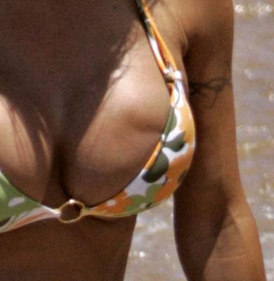Pamela's boobies go boom! » pa131ko8.miniatura pa131ko8.jpg
