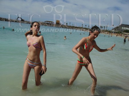 Phoebe y una sospechosa Mostrar imagen