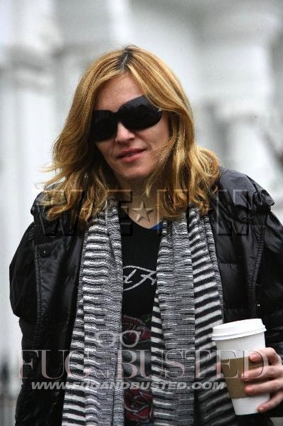 Madonna does Starbucks! Mostrar imagen