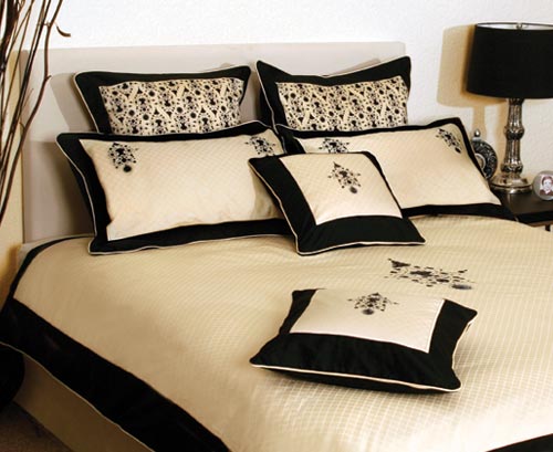 Famosas que se parecen al Joker II: Priscilla Presley » priscilla bed priscilla bed