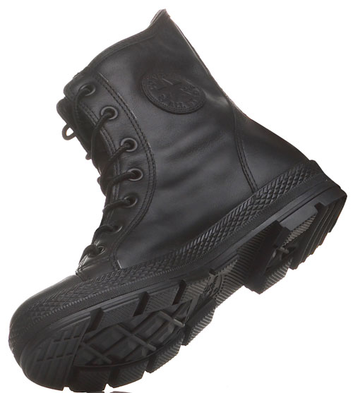 El zapato más feo de 2009 » 1 Ideal para pisar el cuello de los perroflautas cuando estás dispersando a los manifestantes